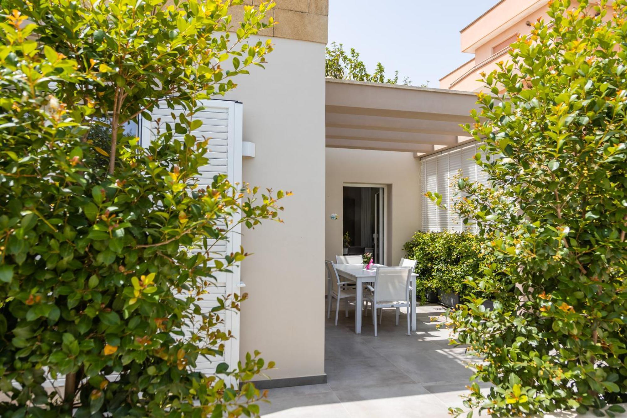 La Collina Di Montegrappa - Suites With Heated Private Pool - Suites With Shared Pool Tuglie Szoba fotó